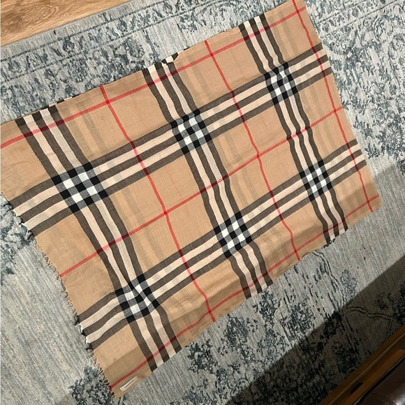 Burberry Giant Check Print Wool & Silk Scarf (Camel Check) - Picture 5 of 7